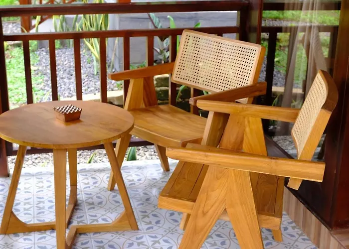 Balikaru Living Lodge *